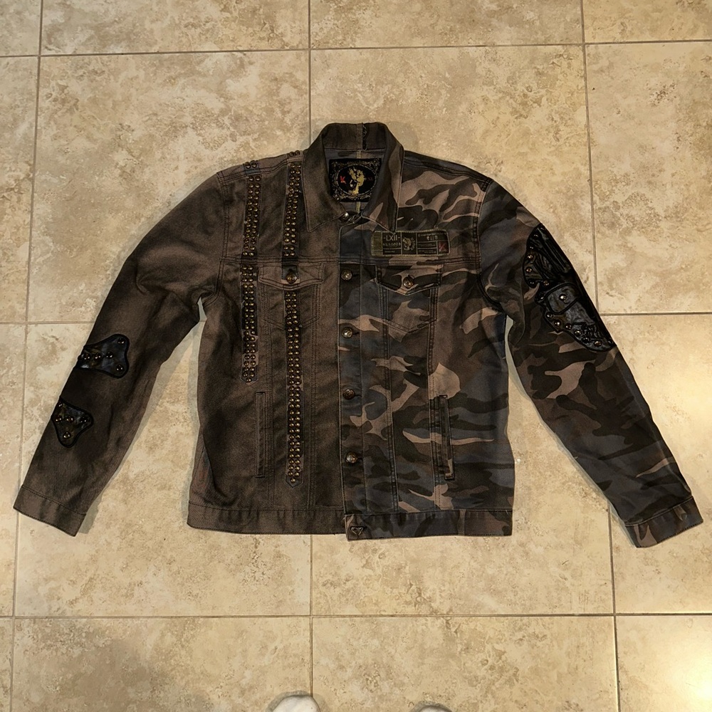 Men's Camouflage Studded Jacket